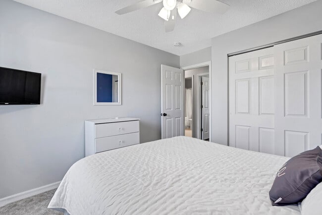 Building Photo - 10 Apple Tree Ct