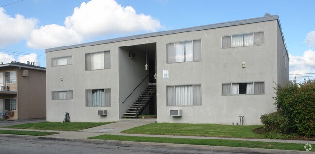 Building Photo - 317 E Navilla Pl