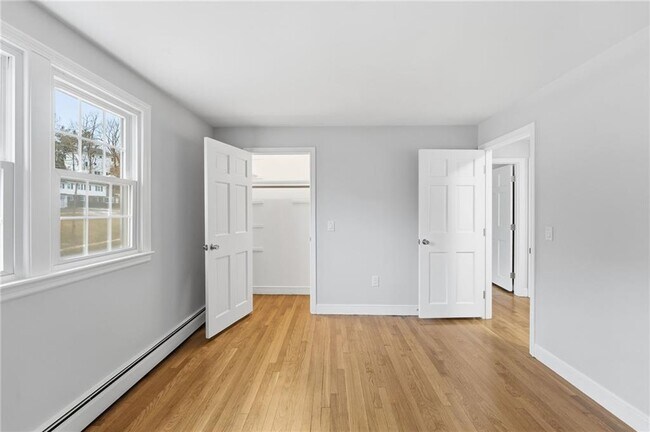 Building Photo - 38 Juniper Ln