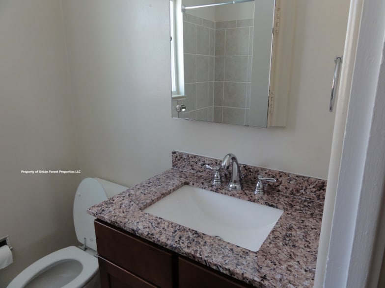 Building Photo - 2740 Adams St