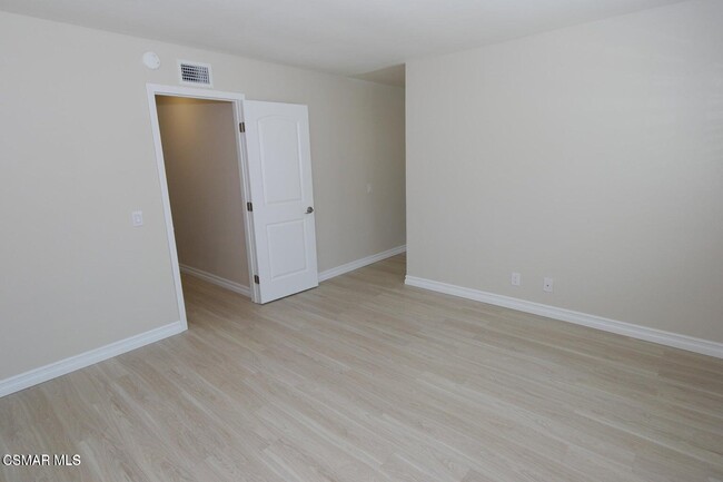 Building Photo - 89 Los Vientos Dr