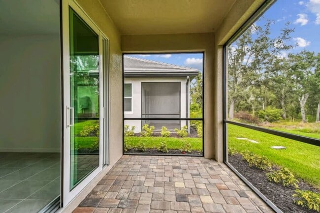 Building Photo - Lakewood Ranch Brand New Villa 2 bedroom with flex space (Office/ 3rd Bedroom)