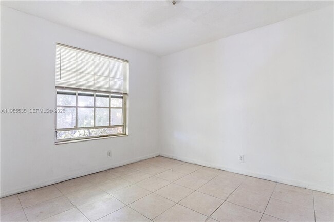 Building Photo - 415 NW 60th Way