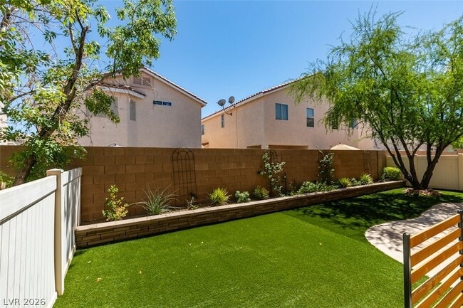 Building Photo - 8909 Houston Ridge Ave