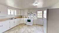 Building Photo - Pet-friendly single-family home in Tieton ...
