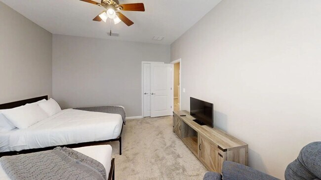 Building Photo - Charming 3BR Townhome in Championsgate