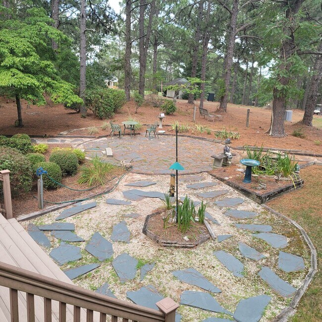 Building Photo - Beautiful Property Located in Seven Lakes ...