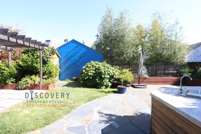 Building Photo - Estudillo Estates Updated Tudor with Outdoor Bar and Yard