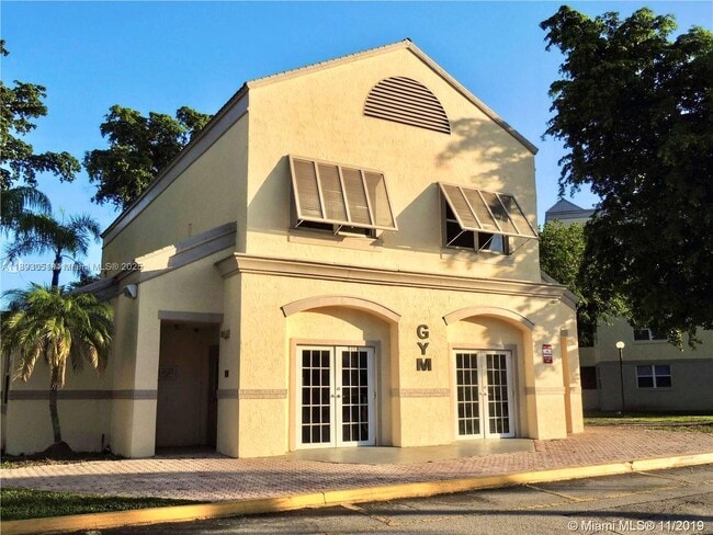 Building Photo - 8290 Lake Dr