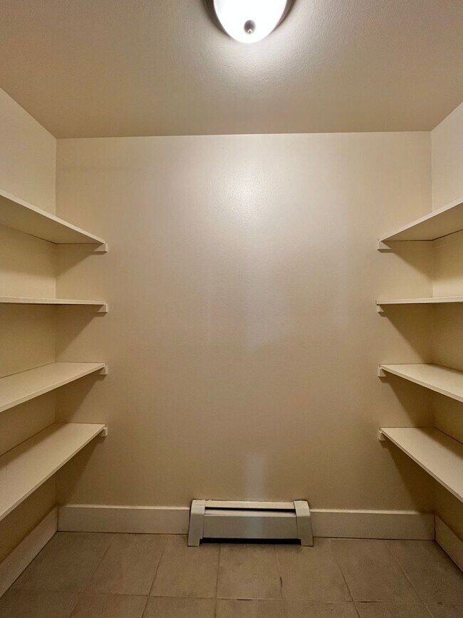 Building Photo - Mathews634 (KC-JF-NB)