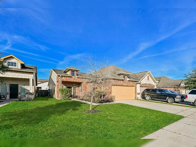 Building Photo - 9739 Tura Dr