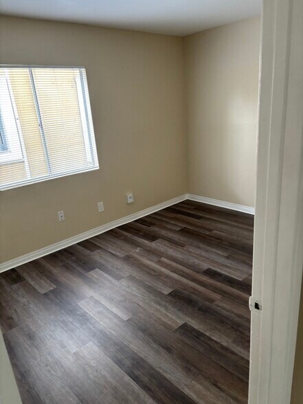 Building Photo - 17099 W Bernardo Dr