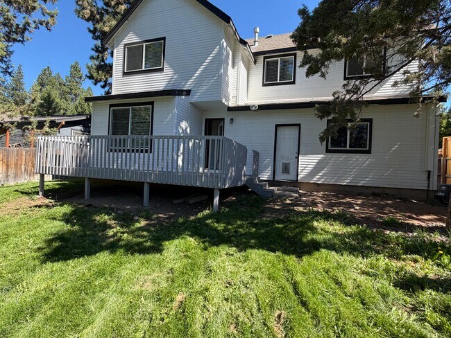 Building Photo - 2255 NW Monterey Pines Dr