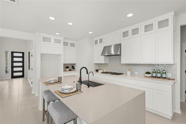 Building Photo - 1128 Villa Rialto View