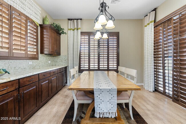 Building Photo - 3615 E Cassia Ln