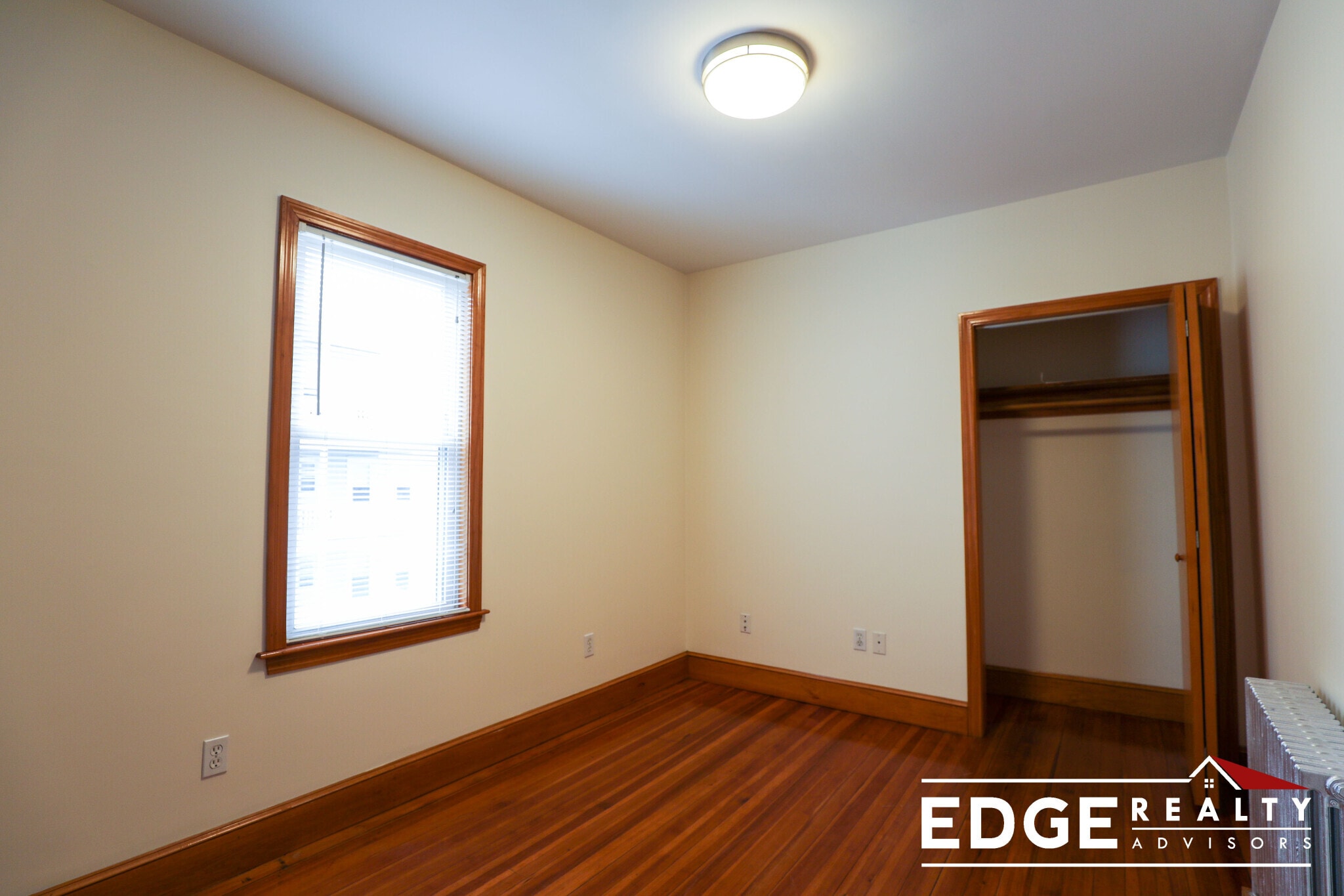 Building Photo - 12 Montcalm Ave