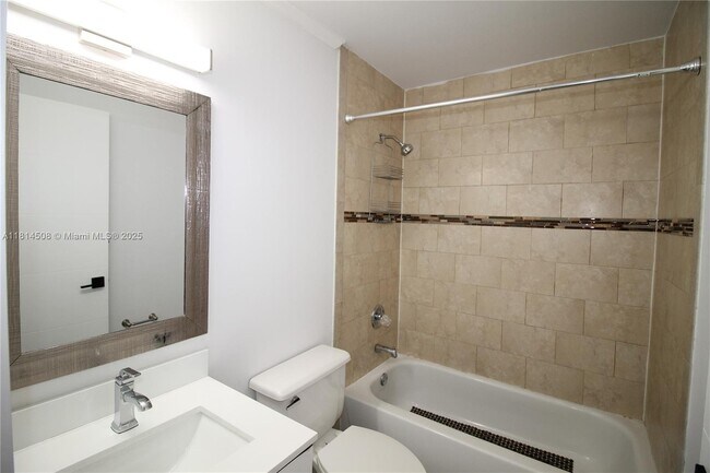 Building Photo - 15239 SW 134th Ct