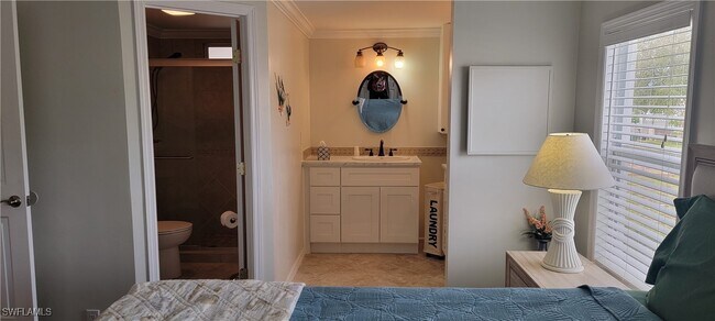 Building Photo - 4700 Tahiti Dr