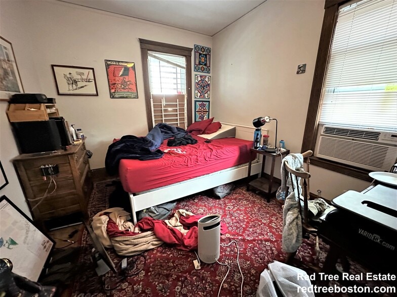 Building Photo - 87 Gardner St