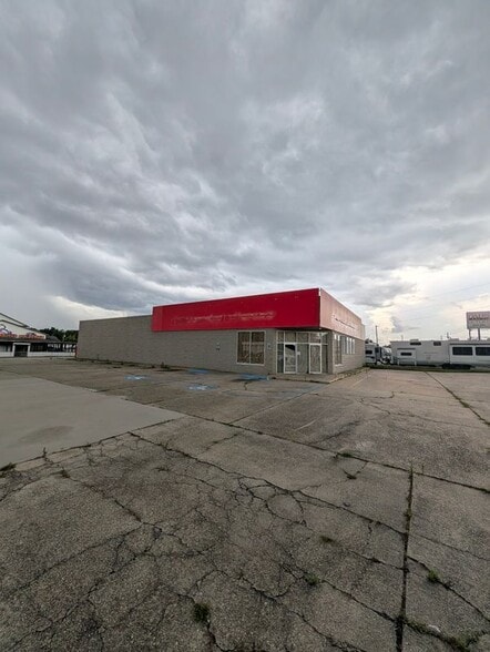 Building Photo - 230 Memorial Blvd