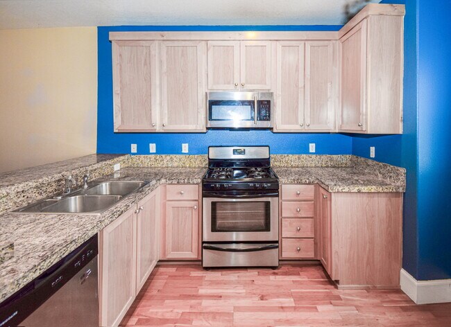 Building Photo - 18465 SW Stepping Stone Dr