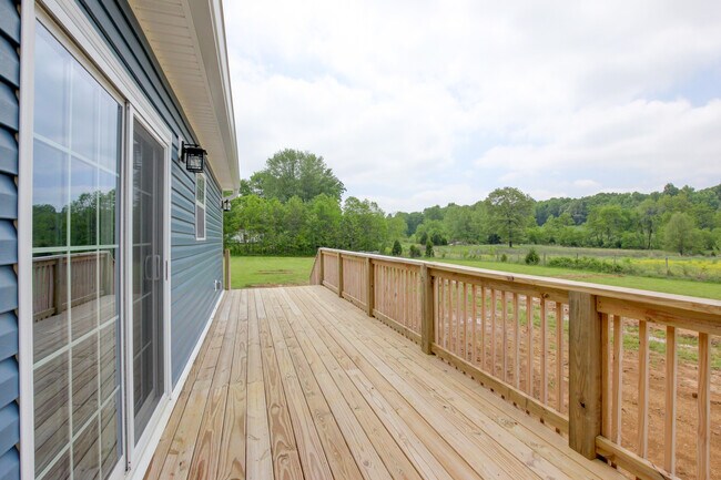 Building Photo - 5821 Highland Lick Rd