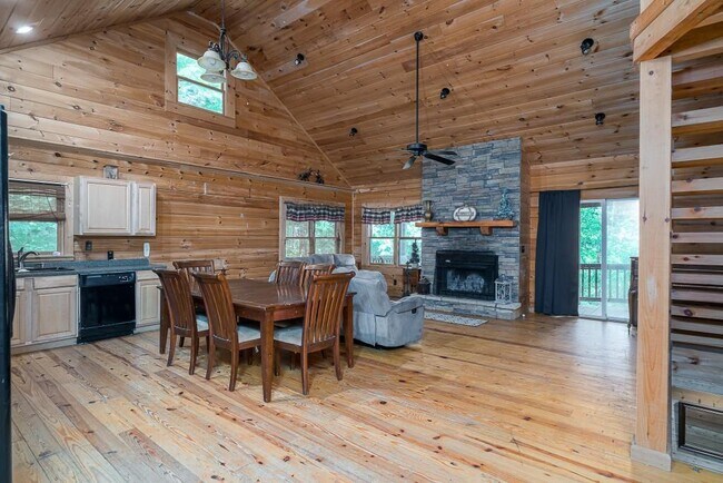 Building Photo - 124 Adair Dr