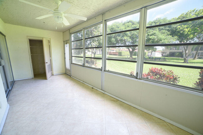 Building Photo - 6625 S Oriole Blvd