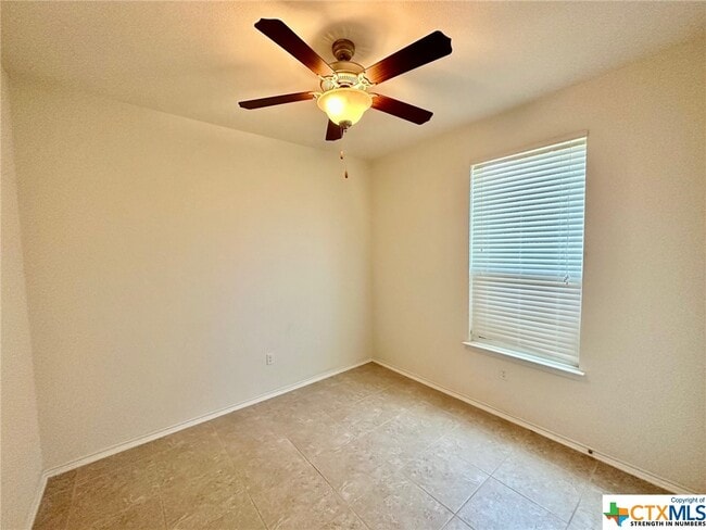 Building Photo - 413 Hunters Hill Dr