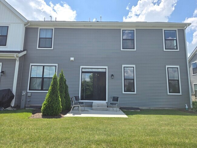 Building Photo - 4200 Chelsea Mnr Cir