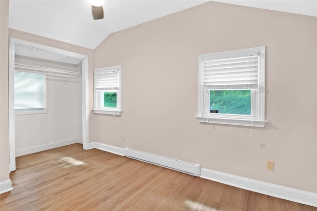 Building Photo - 46 Grandview Rd
