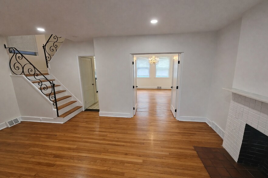 Building Photo - 6344 Alderson St