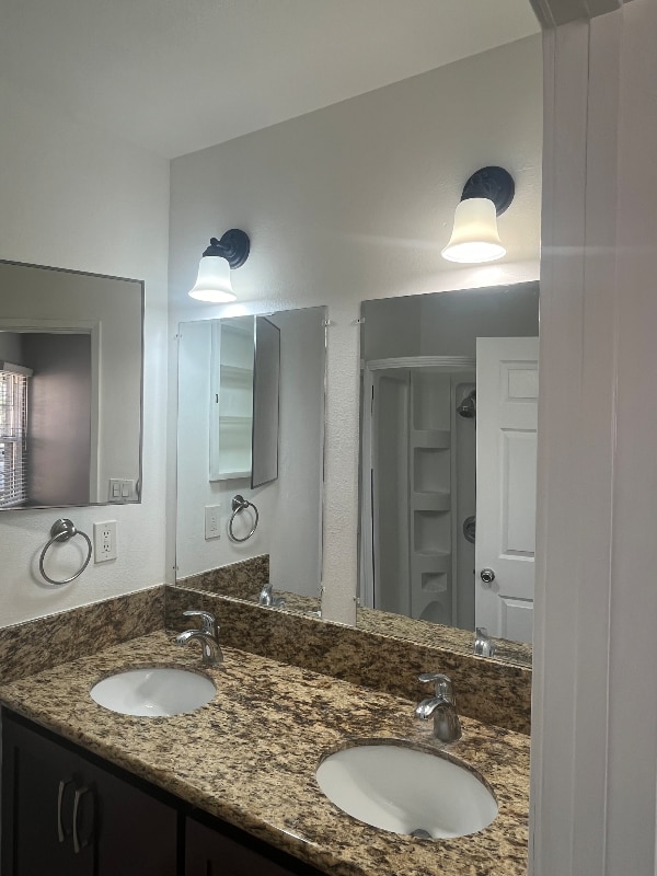 Building Photo - 5613 Via Corona St