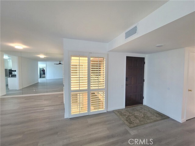 Building Photo - 5301 Balboa Blvd