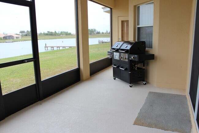 Building Photo - 3587 Somerset Cir