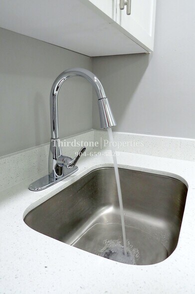 Building Photo - 9021 Castle Blvd