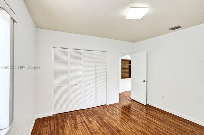 Building Photo - 2420 SW 16th St