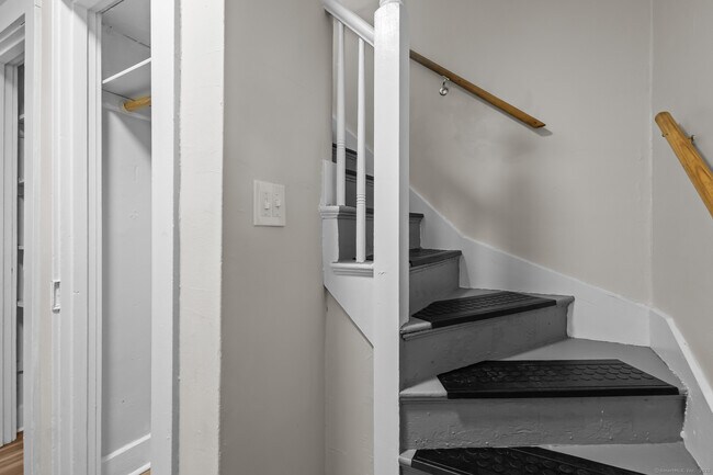 Building Photo - 61 Boys Ave
