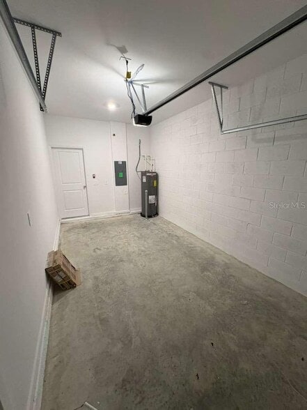 Building Photo - 2787 Skyline Lp