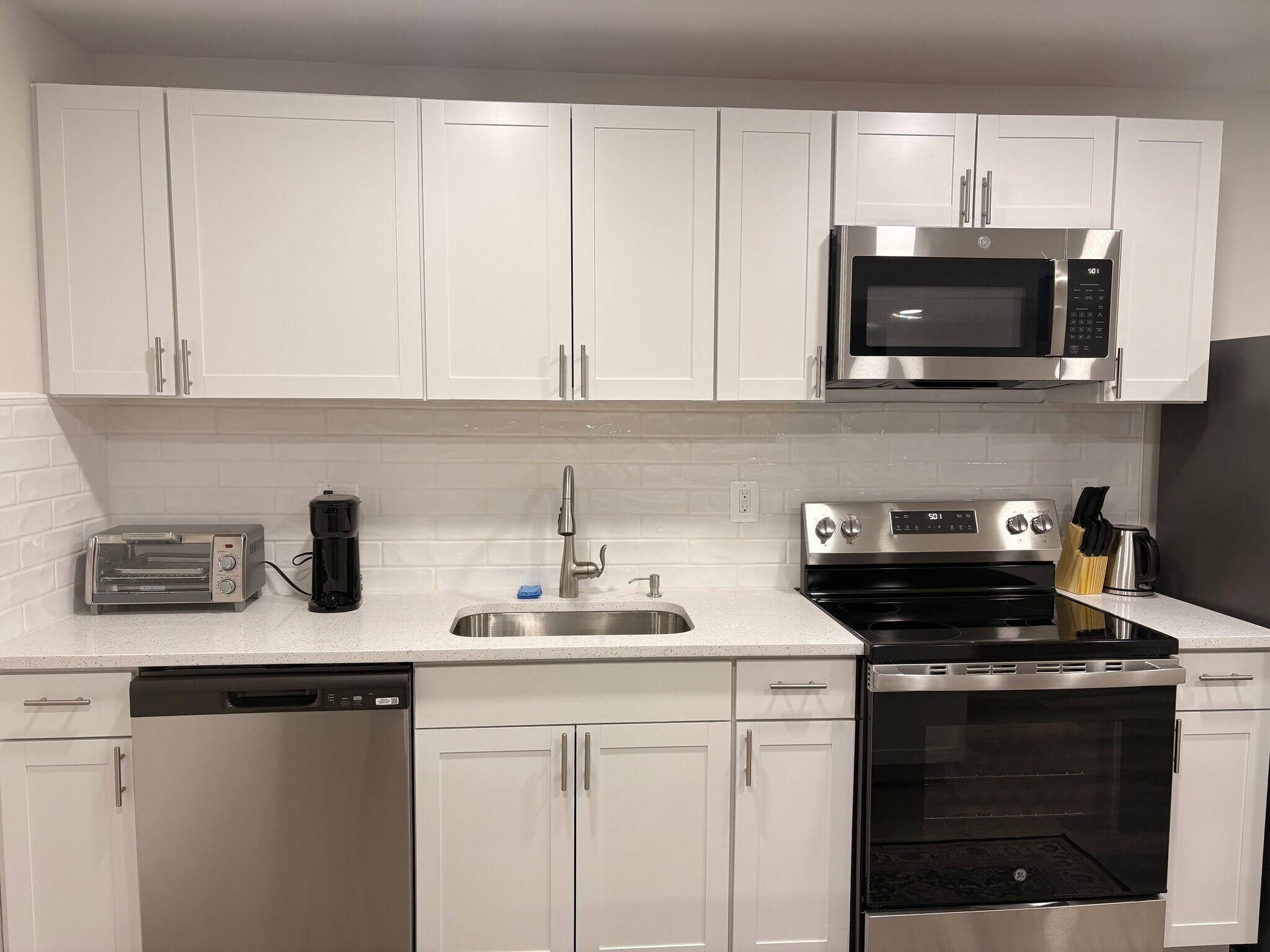 Building Photo - 4420 Shakespeare Cir