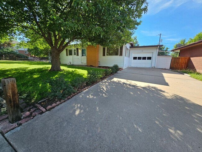 Building Photo - Charming 3-Bedroom Home Across from UCCS – Updated & Move-In Ready!