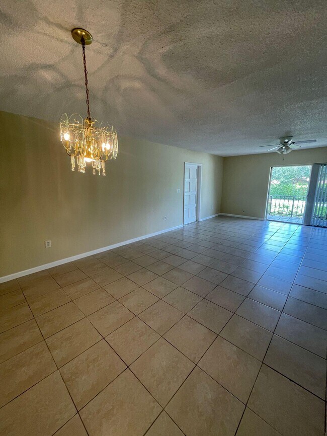 Building Photo - 11605 NW 29th Ct
