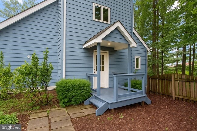 Building Photo - 920 Old Annapolis Neck Rd