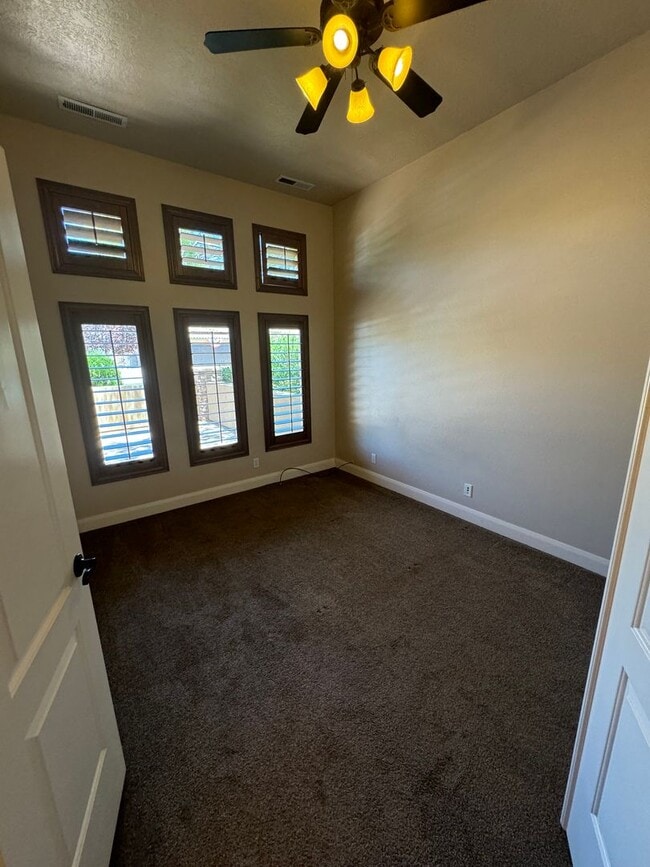 Building Photo - Great Home in LITTLE VALLEY!!!  Large yard!