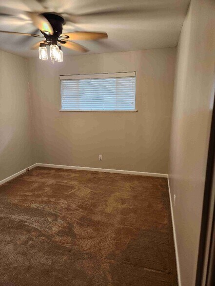 Building Photo - 3801 Jan Ave