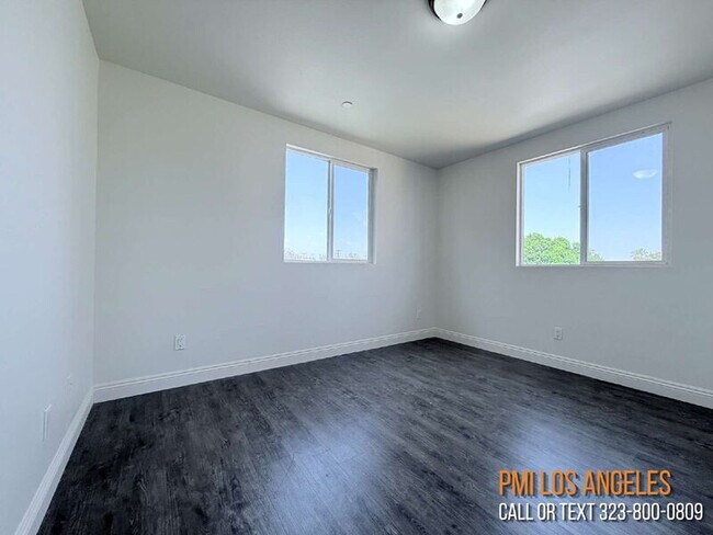 Building Photo - 1440 E 42nd St