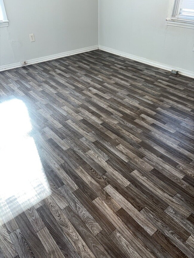 Building Photo - 501 Casey St