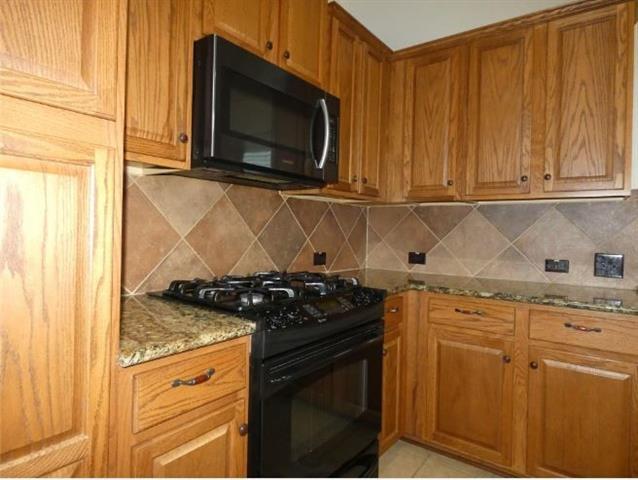 Building Photo - 9216 Niles Ct