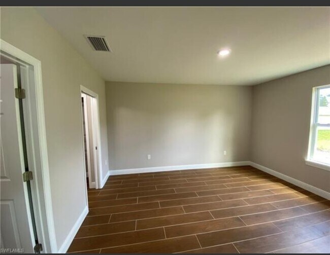 Building Photo - 117 Meadow Rd