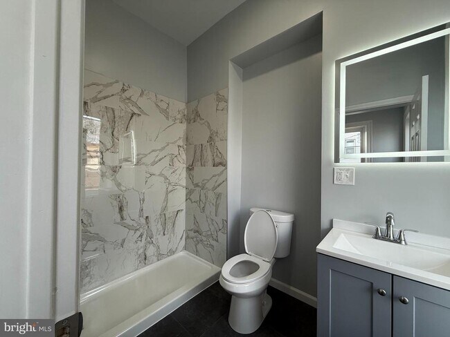 Building Photo - 1156 Franklin St